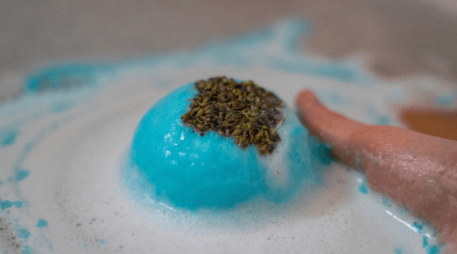 FF-Bath Bomb making